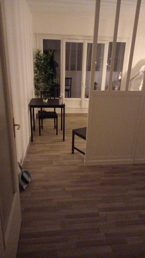빌쥐이프 Lumineux Studio Avec Balcon / Cosy Flat With Balcony 아파트 외부 사진